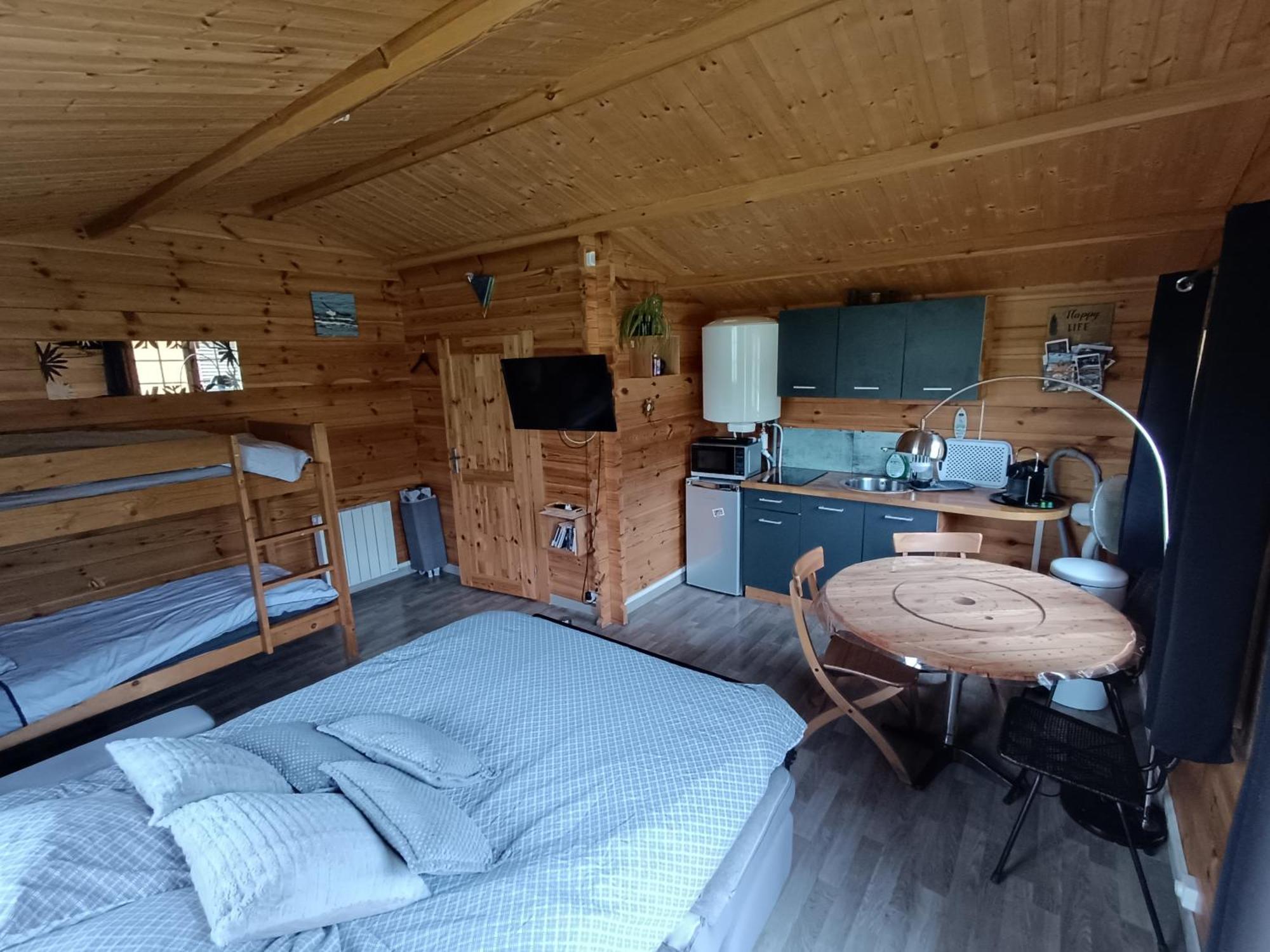 Gite Les Chalets Du Fliers Verton Meubles De Tourisme Classes 2 Etoiles Berck Room photo