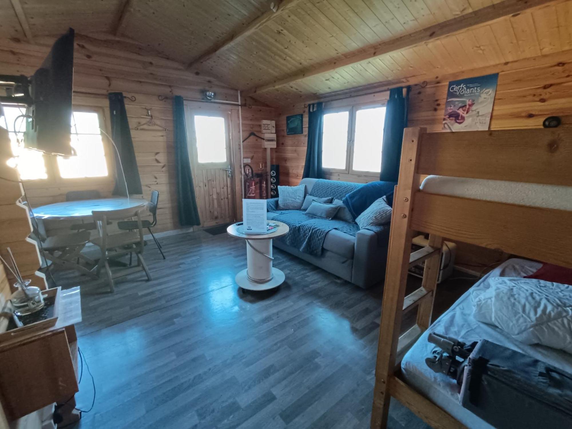 Gite Les Chalets Du Fliers Verton Meubles De Tourisme Classes 2 Etoiles Berck Room photo